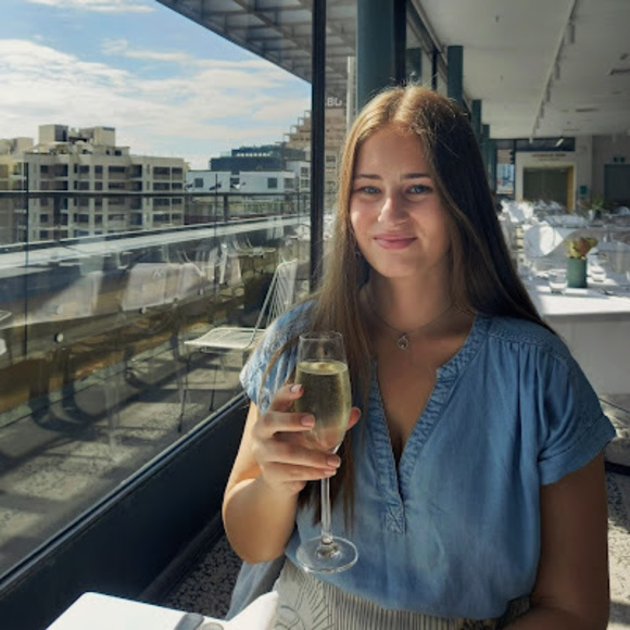 Meet your Posher, Imogen - Picture 1 of 1